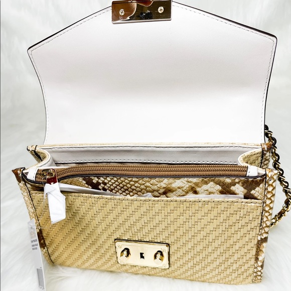 Michael Kors Crossbody - Picture 4 of 4